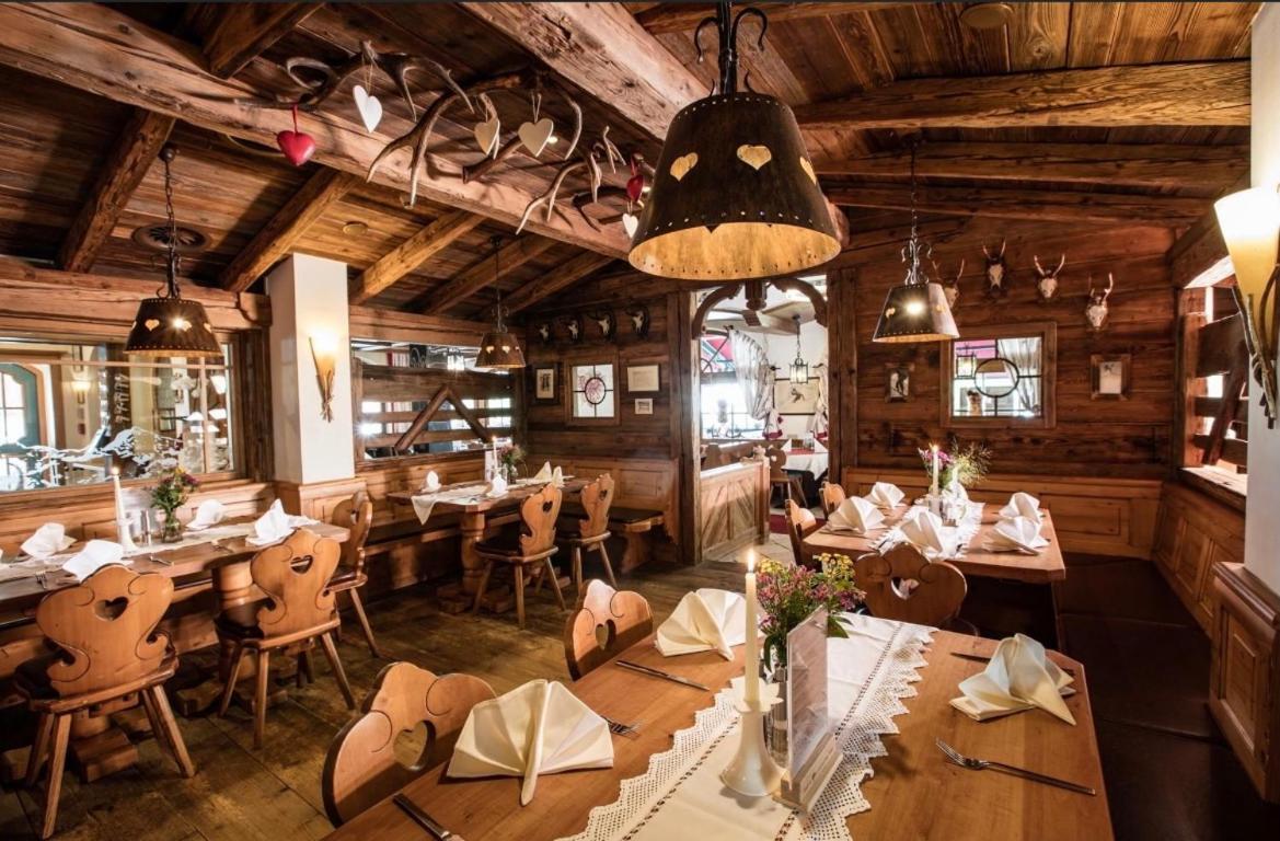 Hotel Gasthof Perauer Mayrhofen Ngoại thất bức ảnh